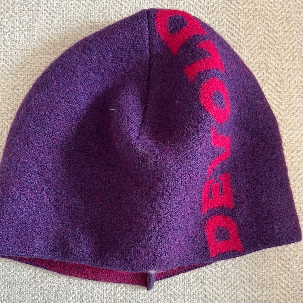 Devold Purple and Pink Adult - UNISEX- Beanie- Like new